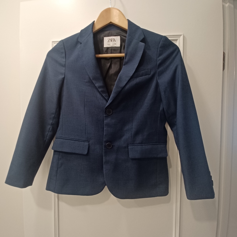 Zara boys navy blue suit (blazer and pants)